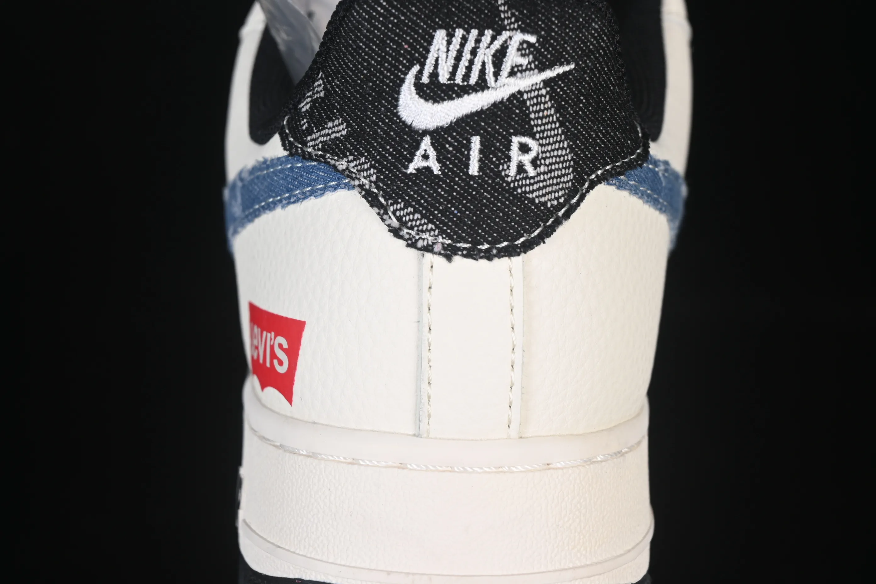 All categories Nk Air Force 1 Air Force series Nk Air Force 1 Low Air Force low-top Nike Air Force 1'07 Low Levi's co-branded beige blue denim four hooks Air Force 1 low-top casual sneakers QW5606-261